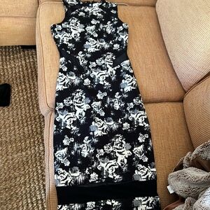 Material Girl Black & white Bodycon midi dress SZ M
